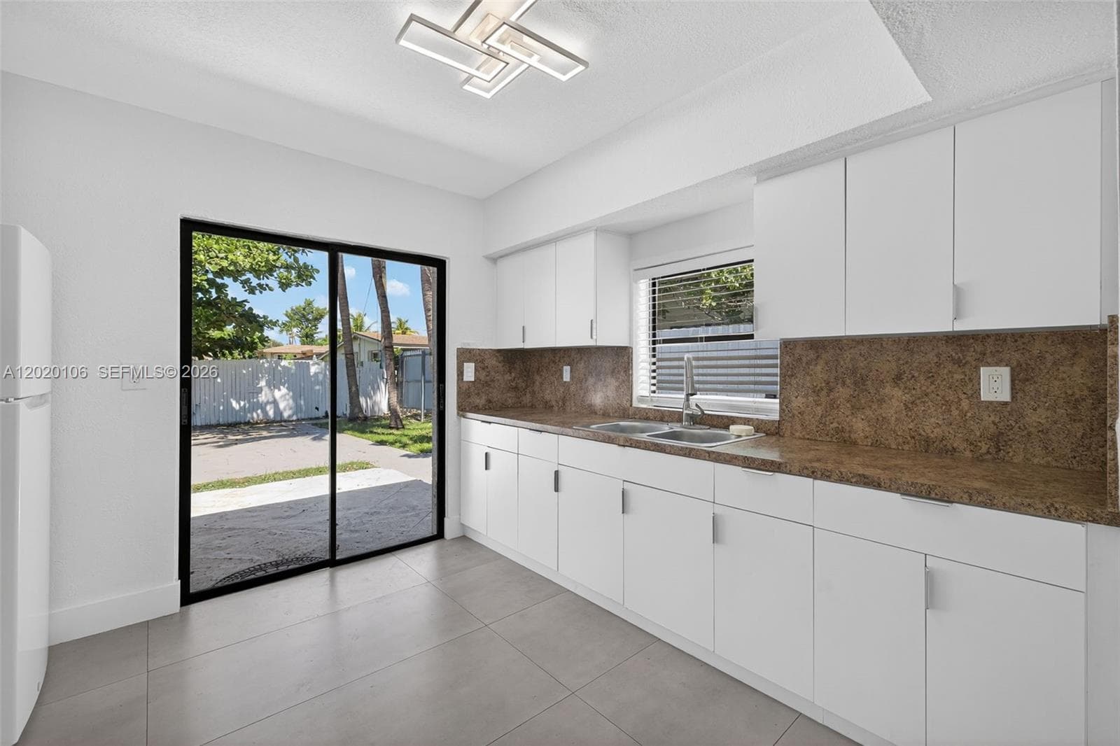 Fulford By Sea Sec E, North Miami Beach, FL — 10