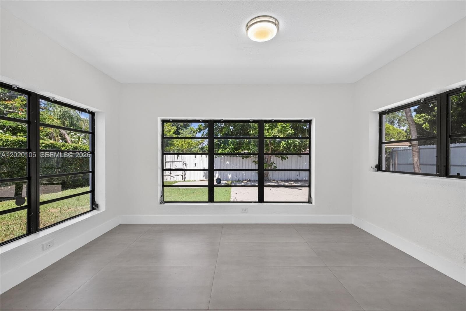 Fulford By Sea Sec E, North Miami Beach, FL — 14