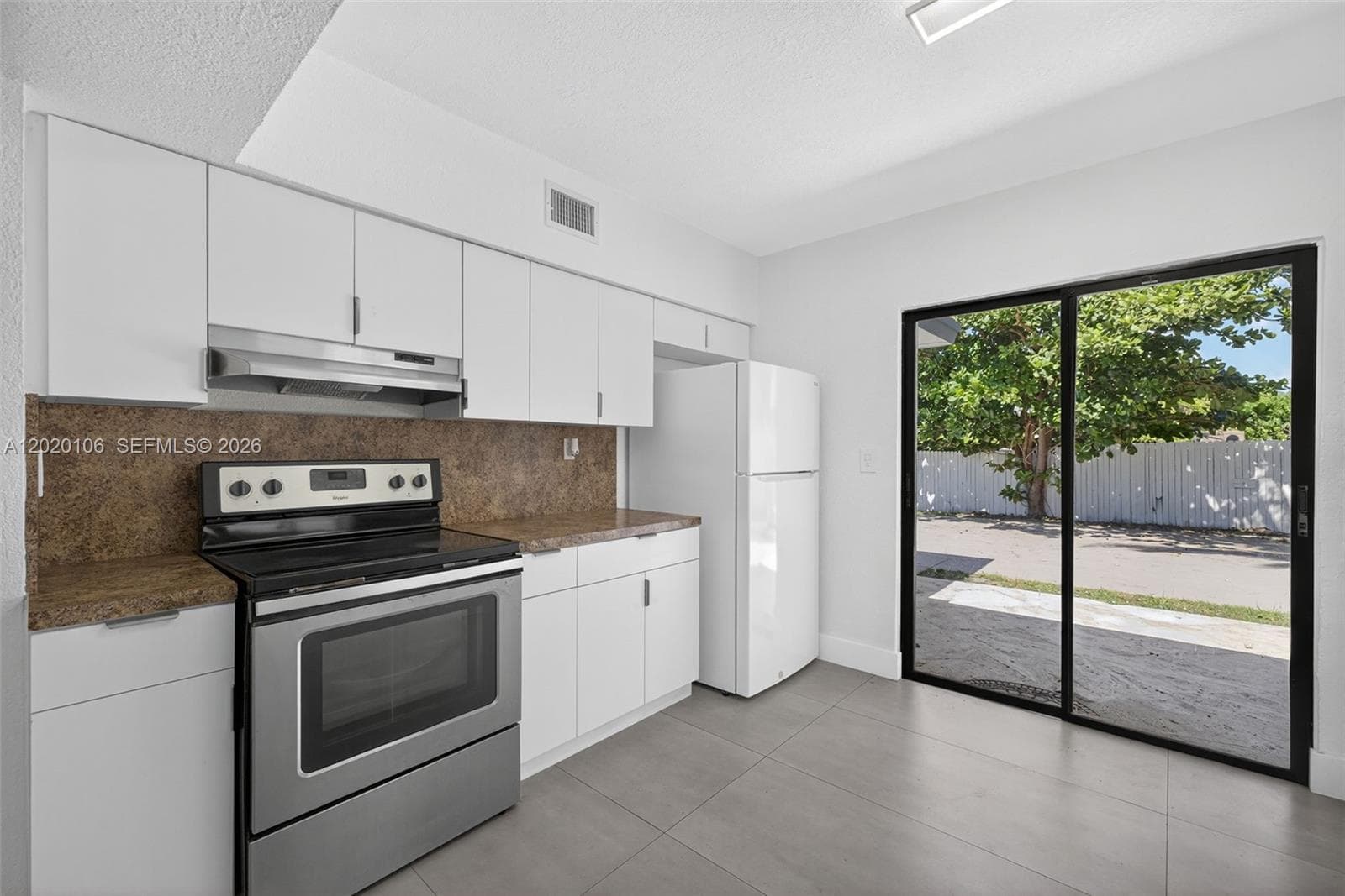Fulford By Sea Sec E, North Miami Beach, FL — 8