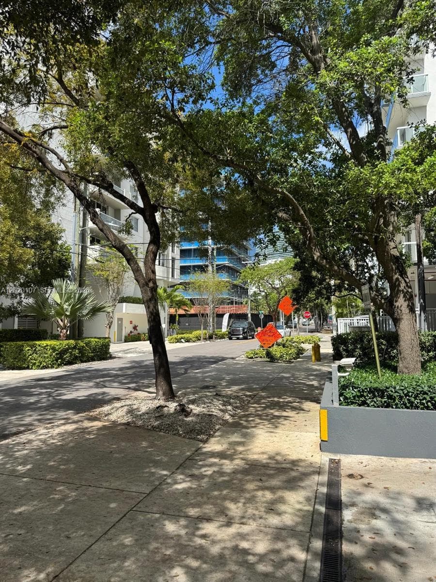 1723 SW 2nd Ave # 704, Miami FL 33129 — 21