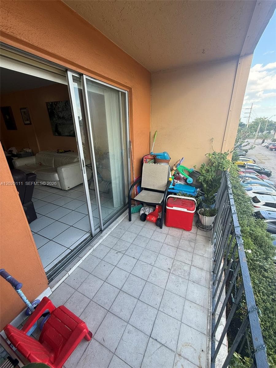 6780 W 2nd Ct # 313, Hialeah FL 33012 — 17