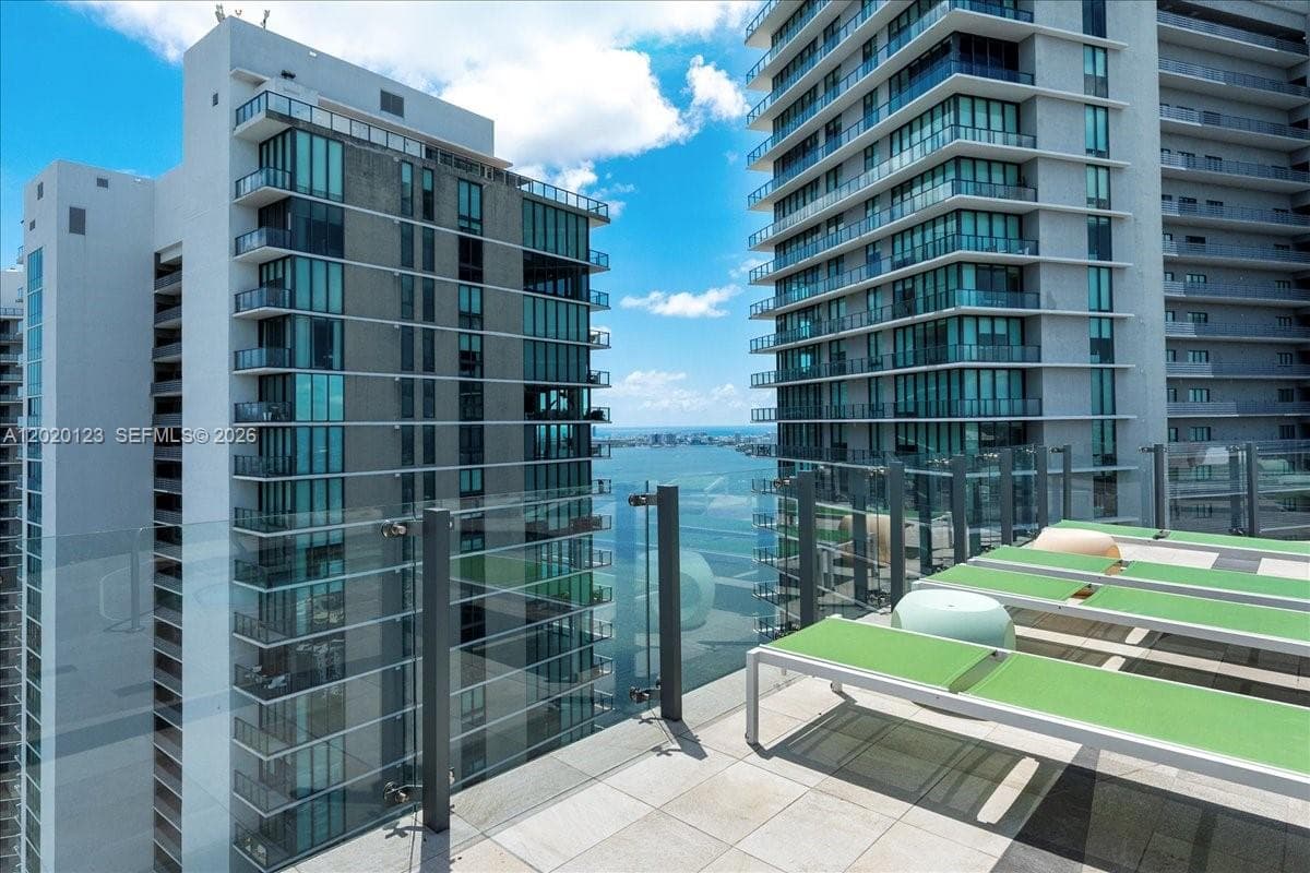 501 NE 31st St # 1201, Miami FL 33137 — 52