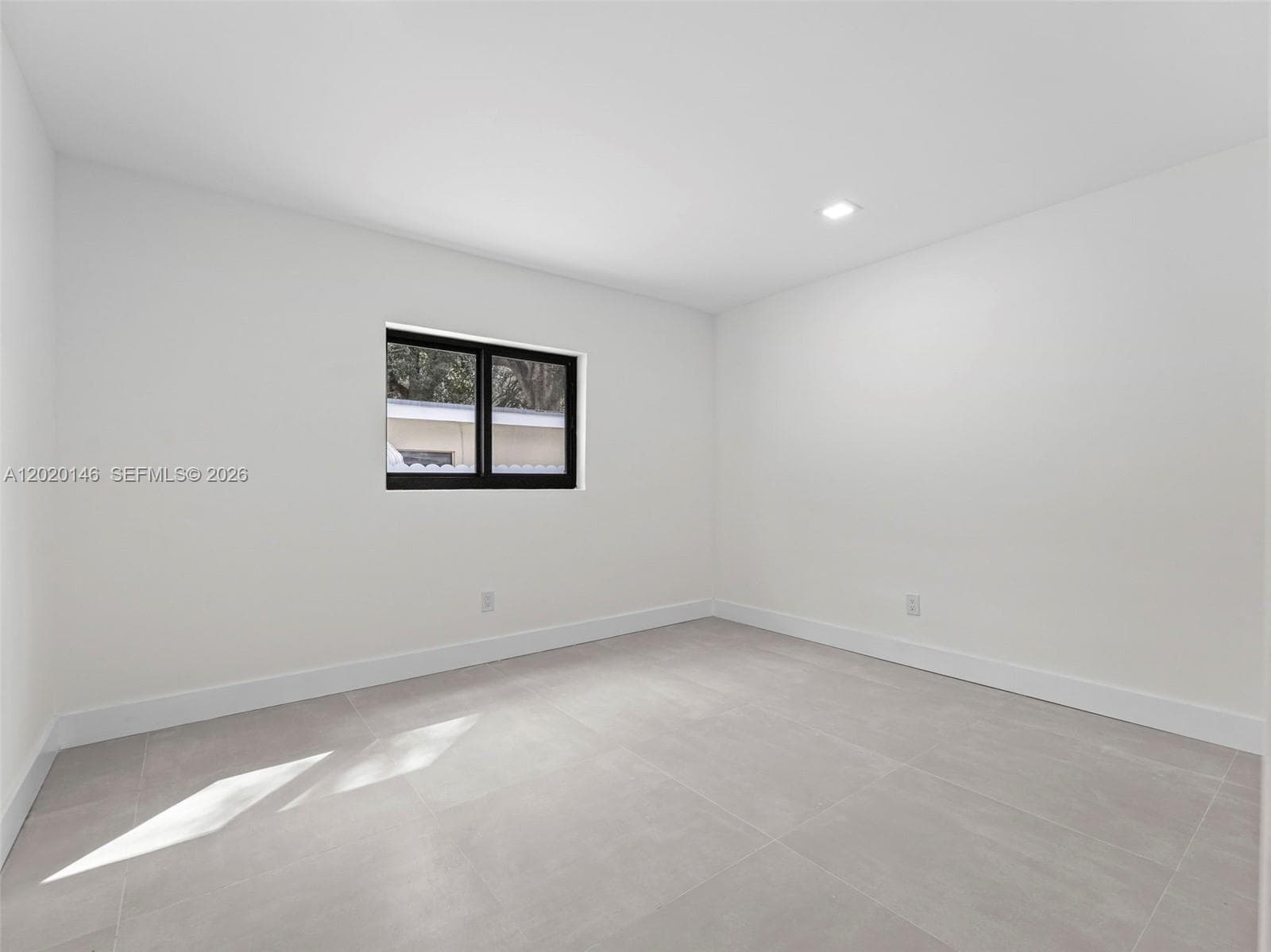 610 NE 164th Ter, Miami FL 33162 — 69