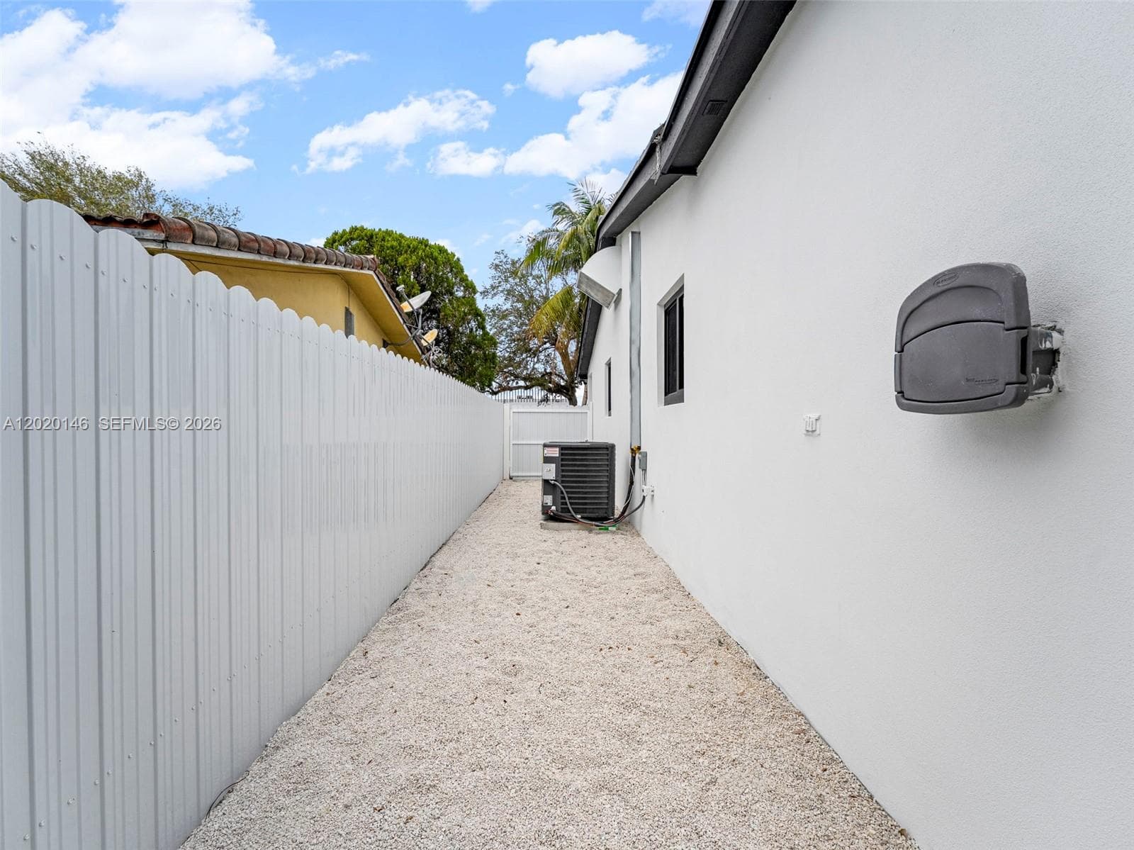 610 NE 164th Ter, Miami FL 33162 — 41