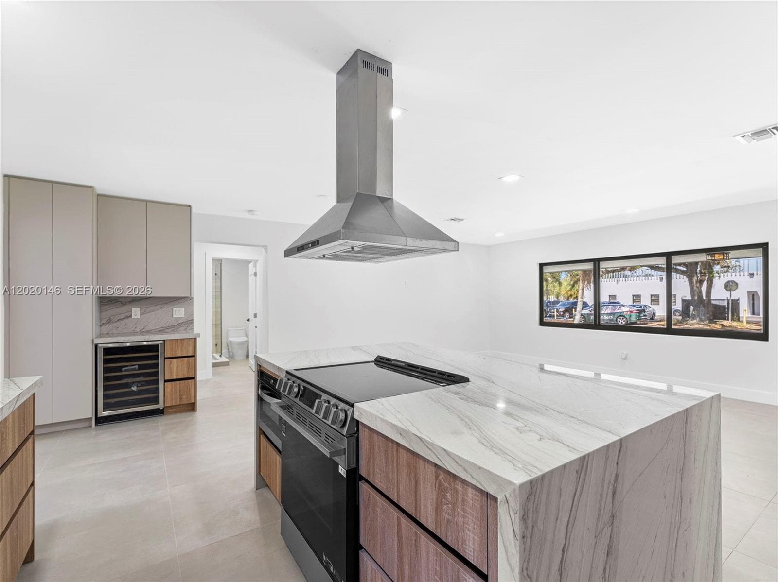 610 NE 164th Ter, Miami FL 33162 — 12