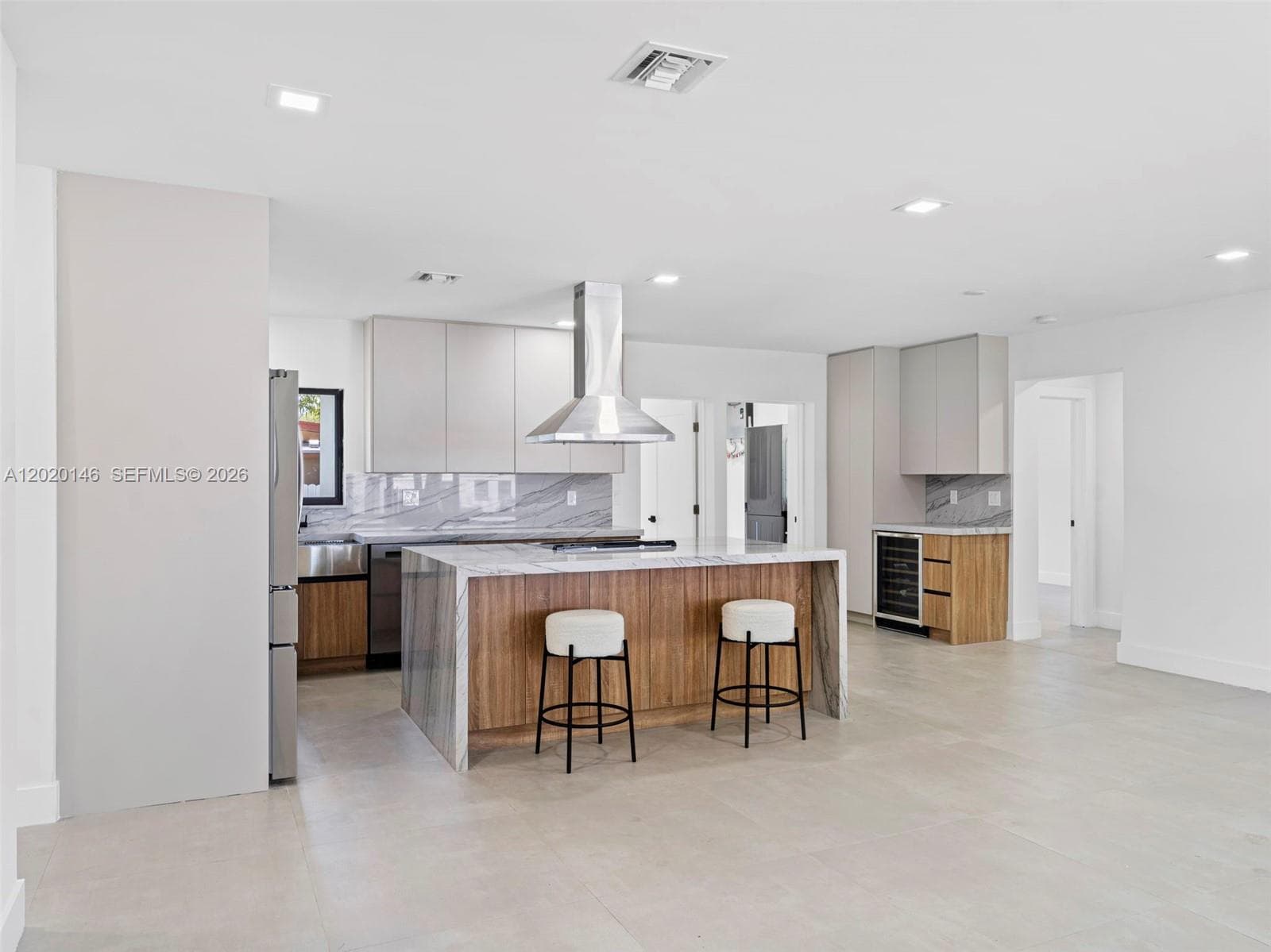 610 NE 164th Ter, Miami FL 33162 — 5