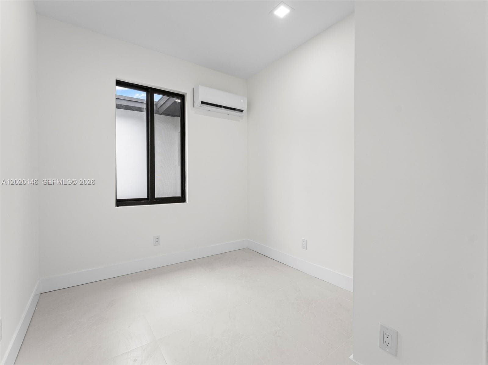 610 NE 164th Ter, Miami FL 33162 — 33