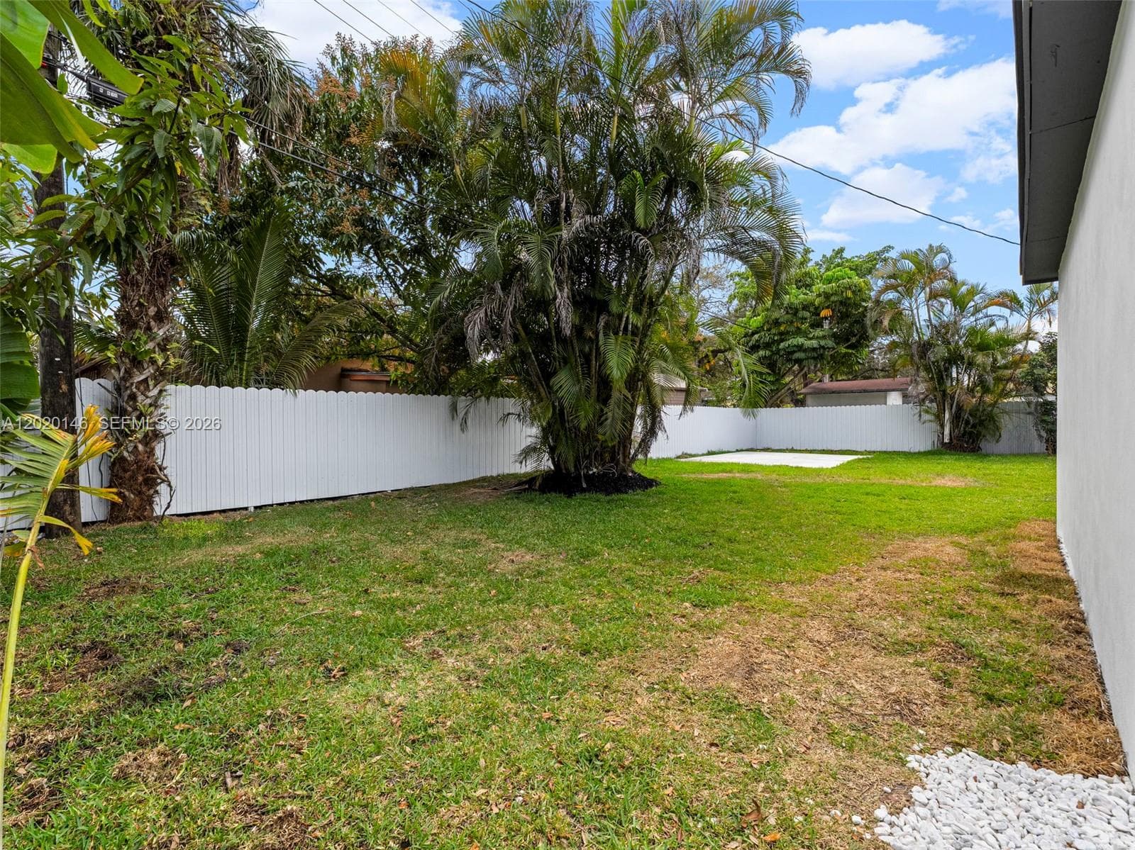 610 NE 164th Ter, Miami FL 33162 — 32