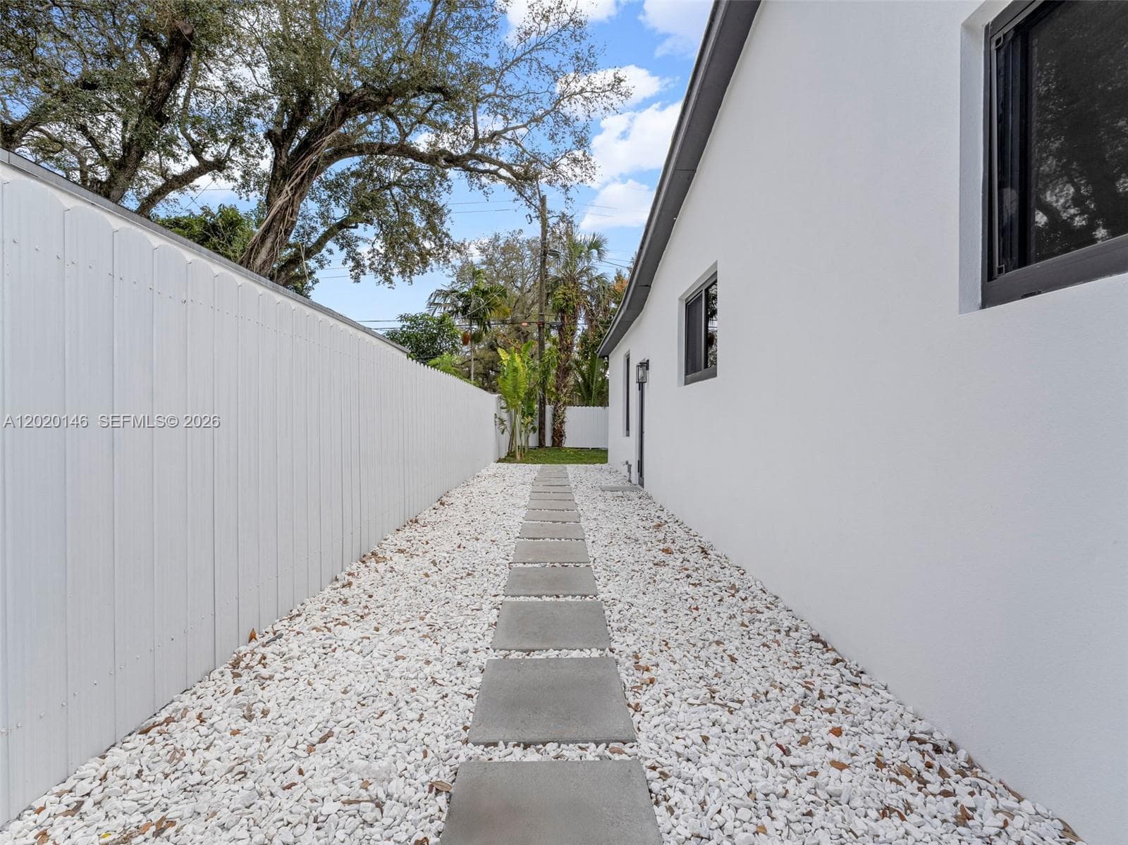 610 NE 164th Ter, Miami FL 33162 — 44