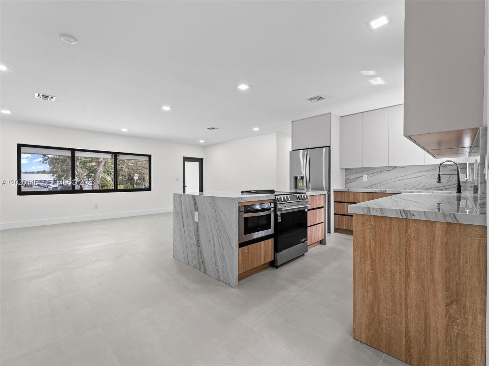 610 NE 164th Ter, Miami FL 33162 — 56