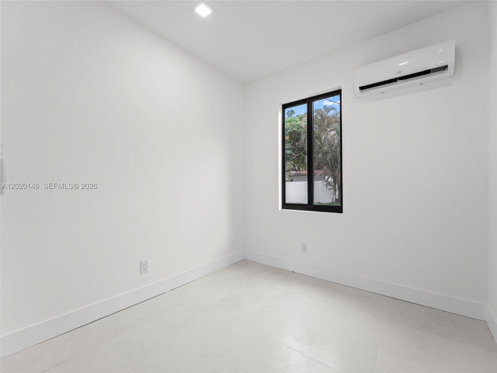610 NE 164th Ter, Miami FL 33162 — 36