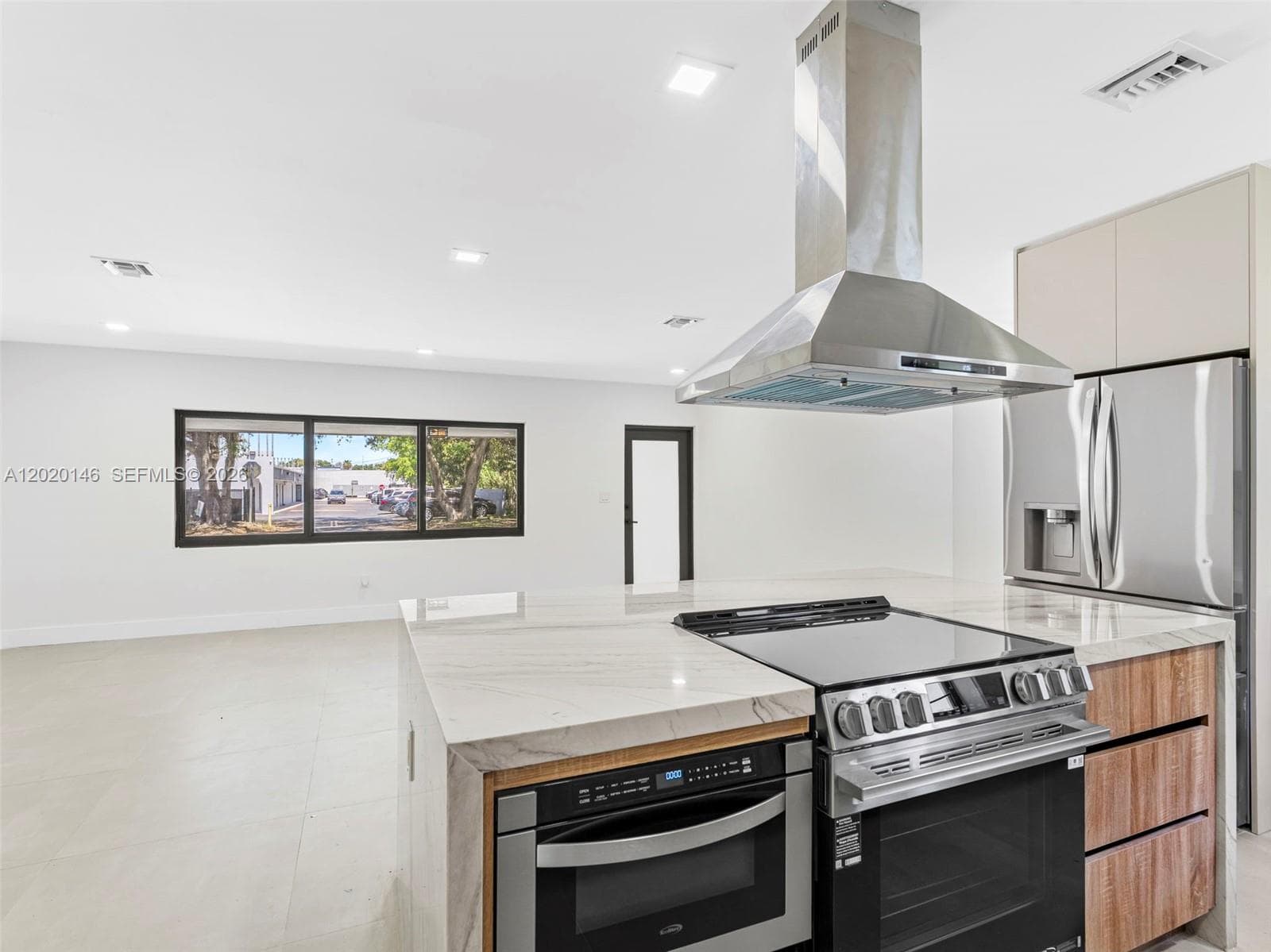 610 NE 164th Ter, Miami FL 33162 — 8