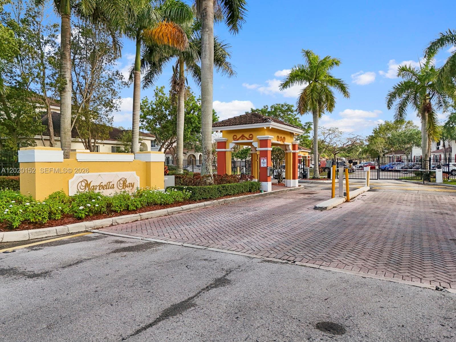 1049 NE 42nd Pl, Homestead FL 33033 — 4