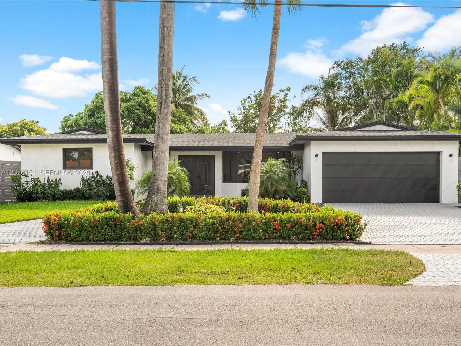 2340 NE 194th St, Miami FL 33180 — 1