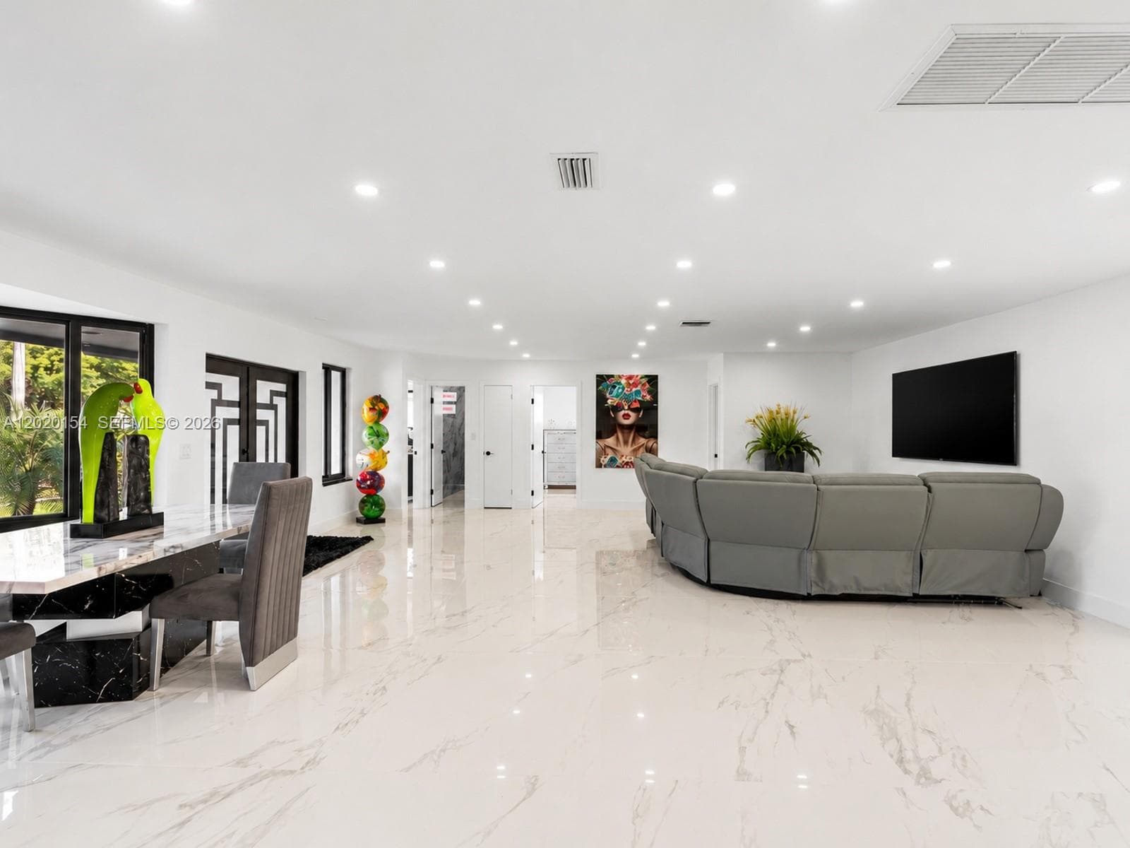 2340 NE 194th St, Miami FL 33180 — 5