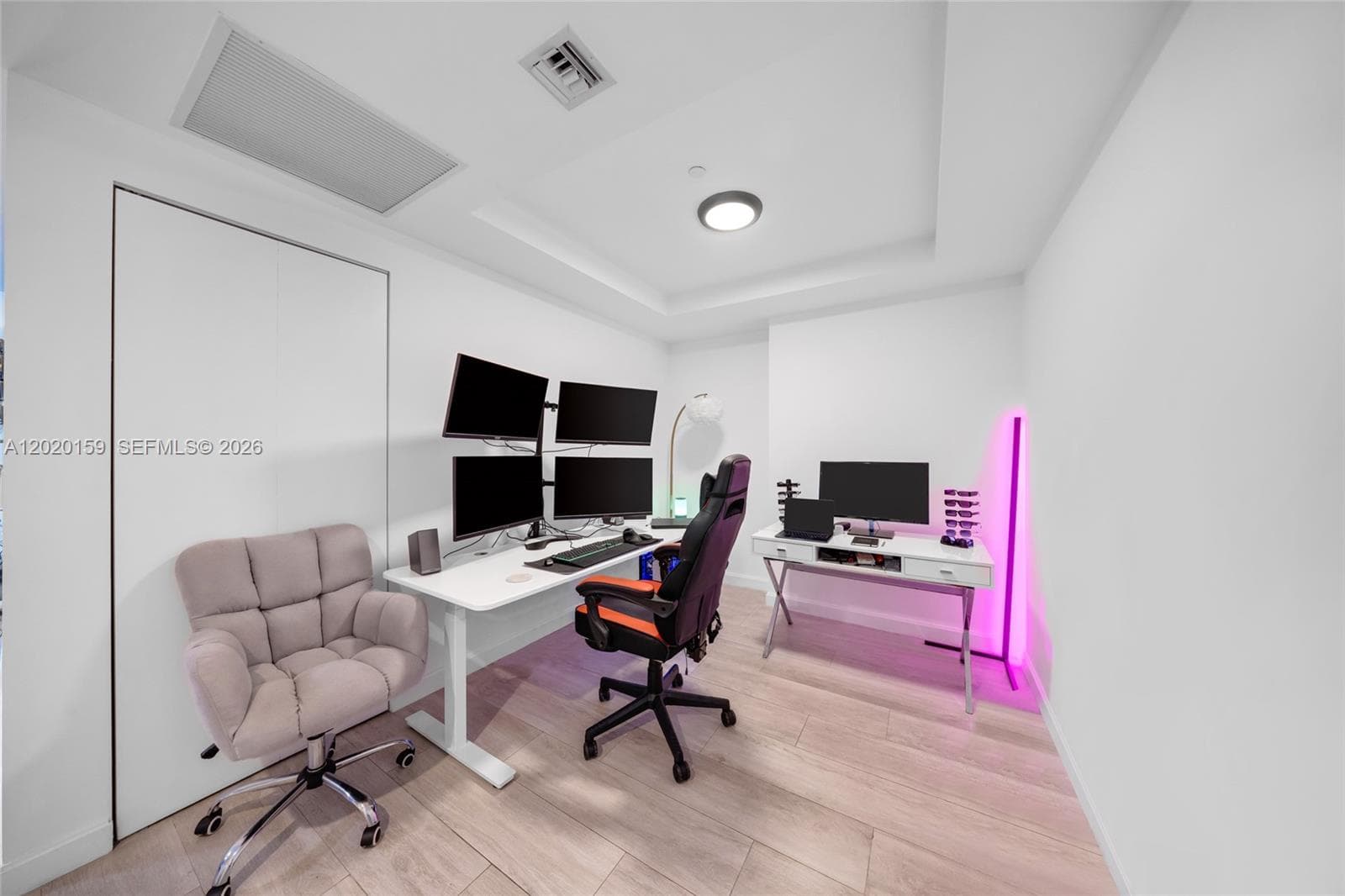 55 SW 9th St # 1804, Miami FL 33130 — 23