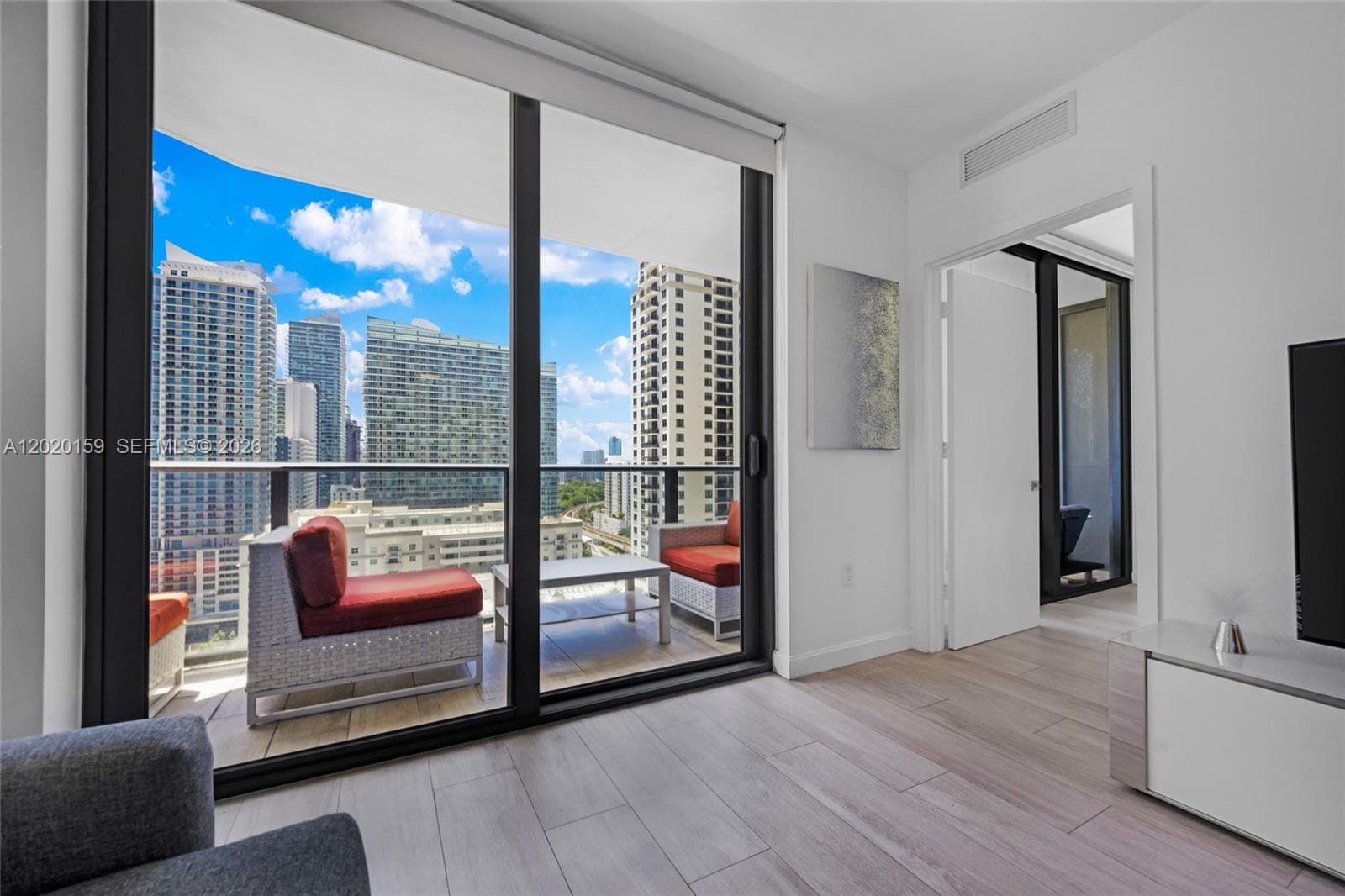 55 SW 9th St # 1804, Miami FL 33130 — 11
