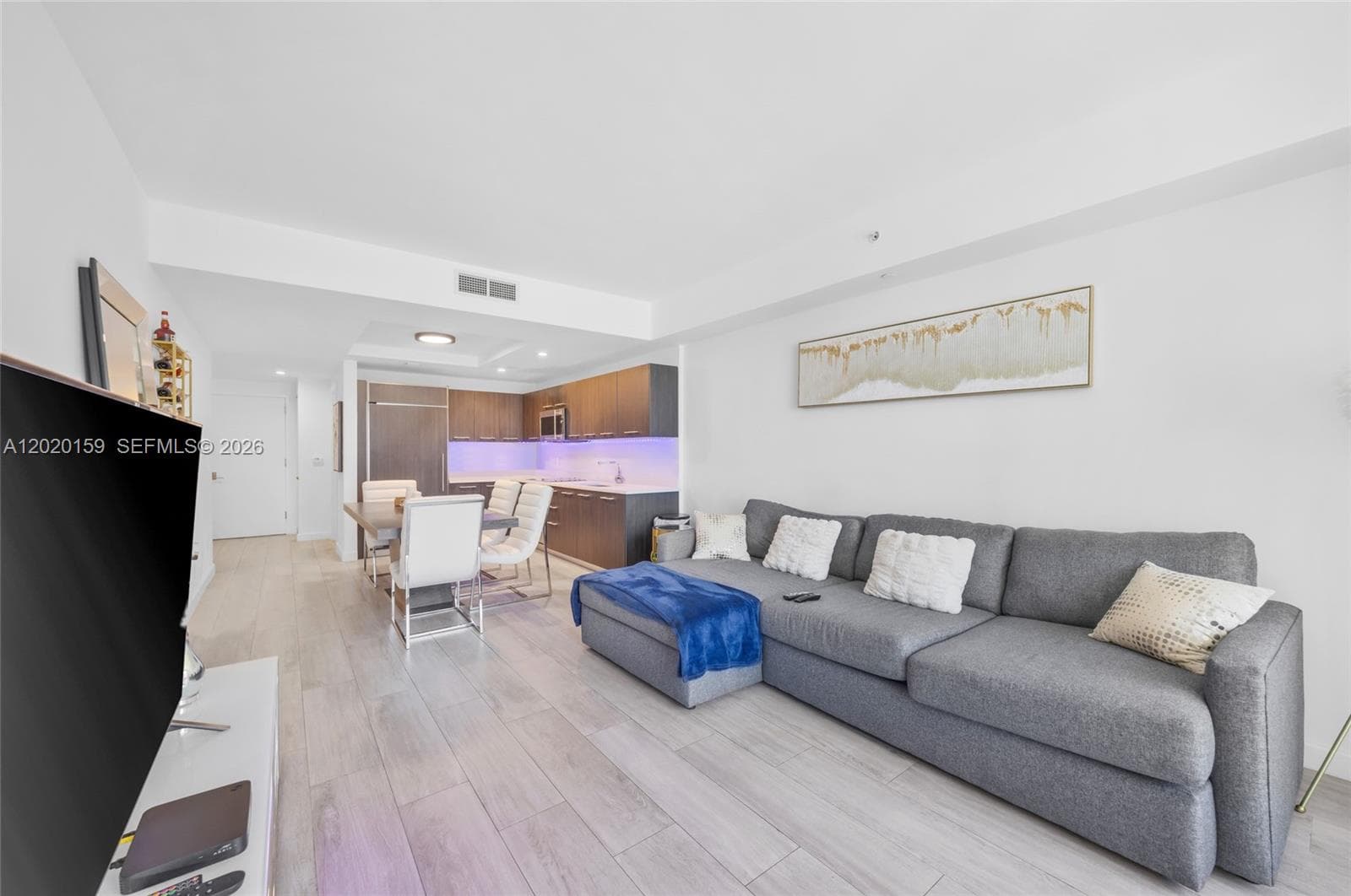 55 SW 9th St # 1804, Miami FL 33130 — 8