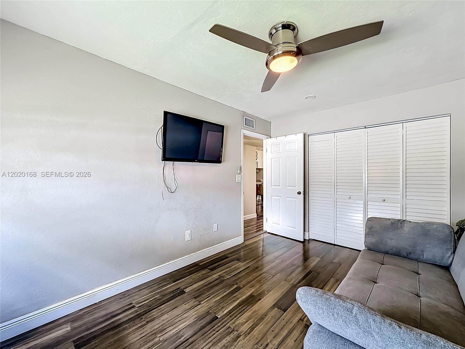 18296 Mediterranean Blvd # 404, Hialeah FL 33015 — 16