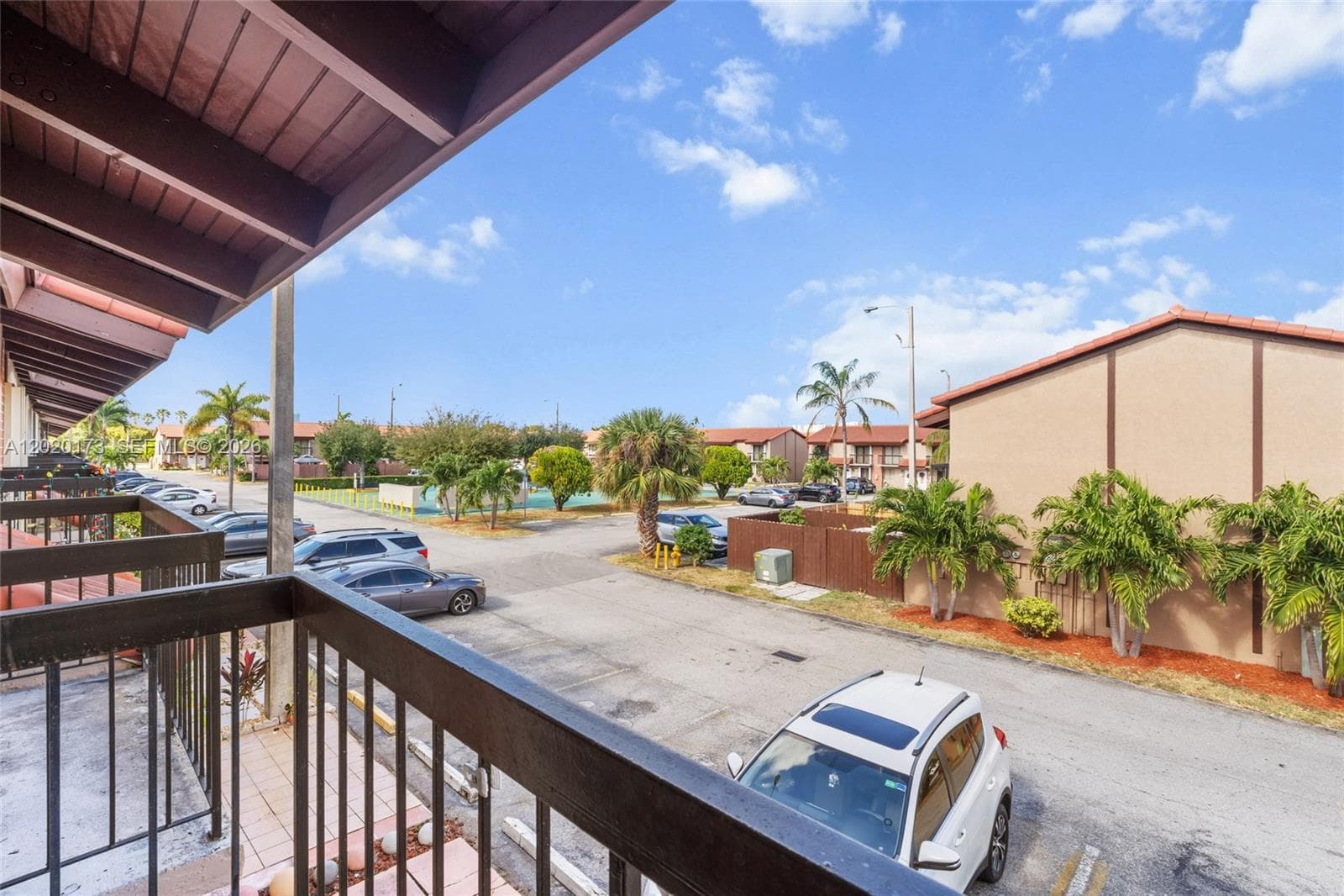 1911 SW 107th Ave # 1009, Miami FL 33165 — 33