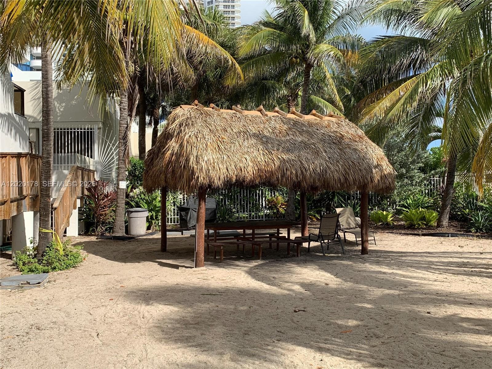 6039 Collins Ave # 924, Miami Beach FL 33140 — 24