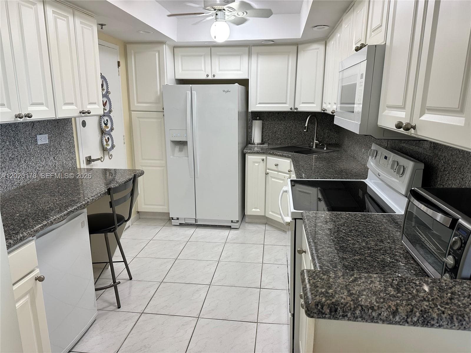 6039 Collins Ave # 924, Miami Beach FL 33140 — 8