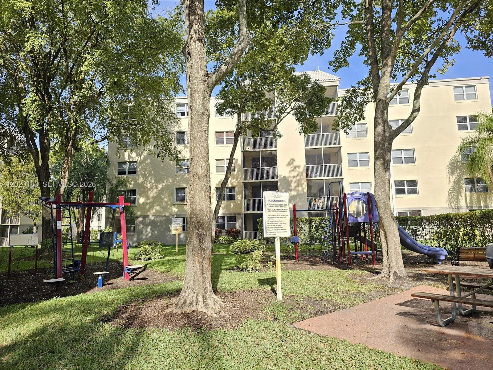 8333 Lake Dr # 104, Doral FL 33166 — 18