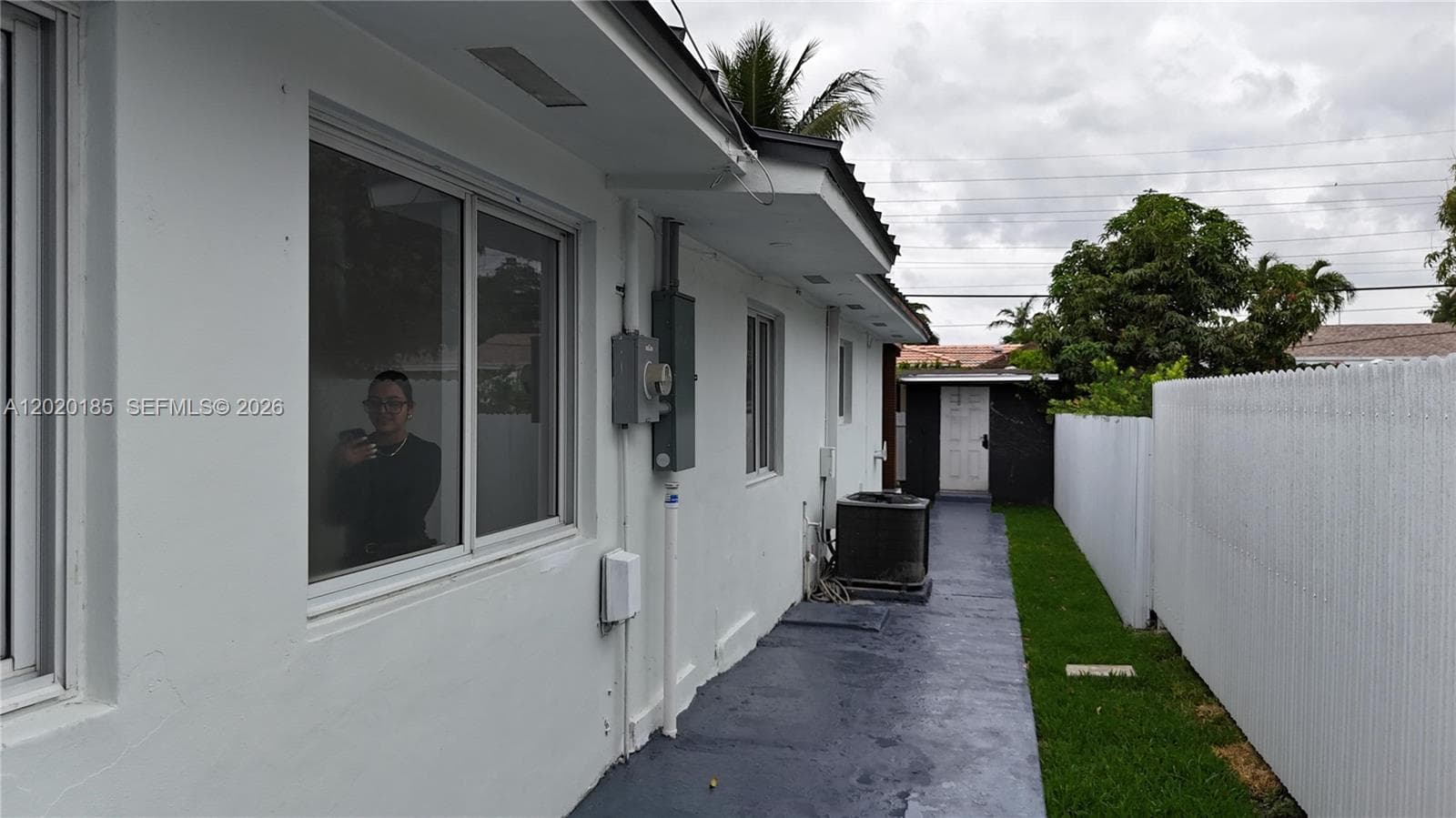 3536 NW 14th Ter, Miami FL 33125 — 22