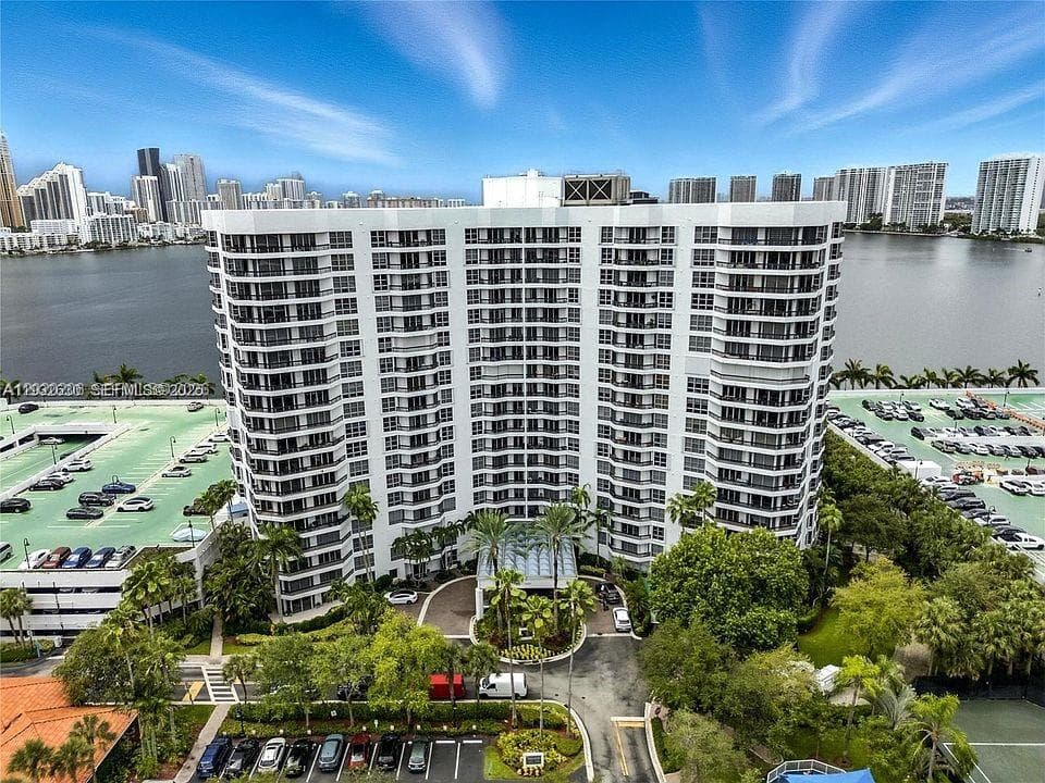 3600 Mystic Pointe Dr # 808, Aventura FL 33180 — 13