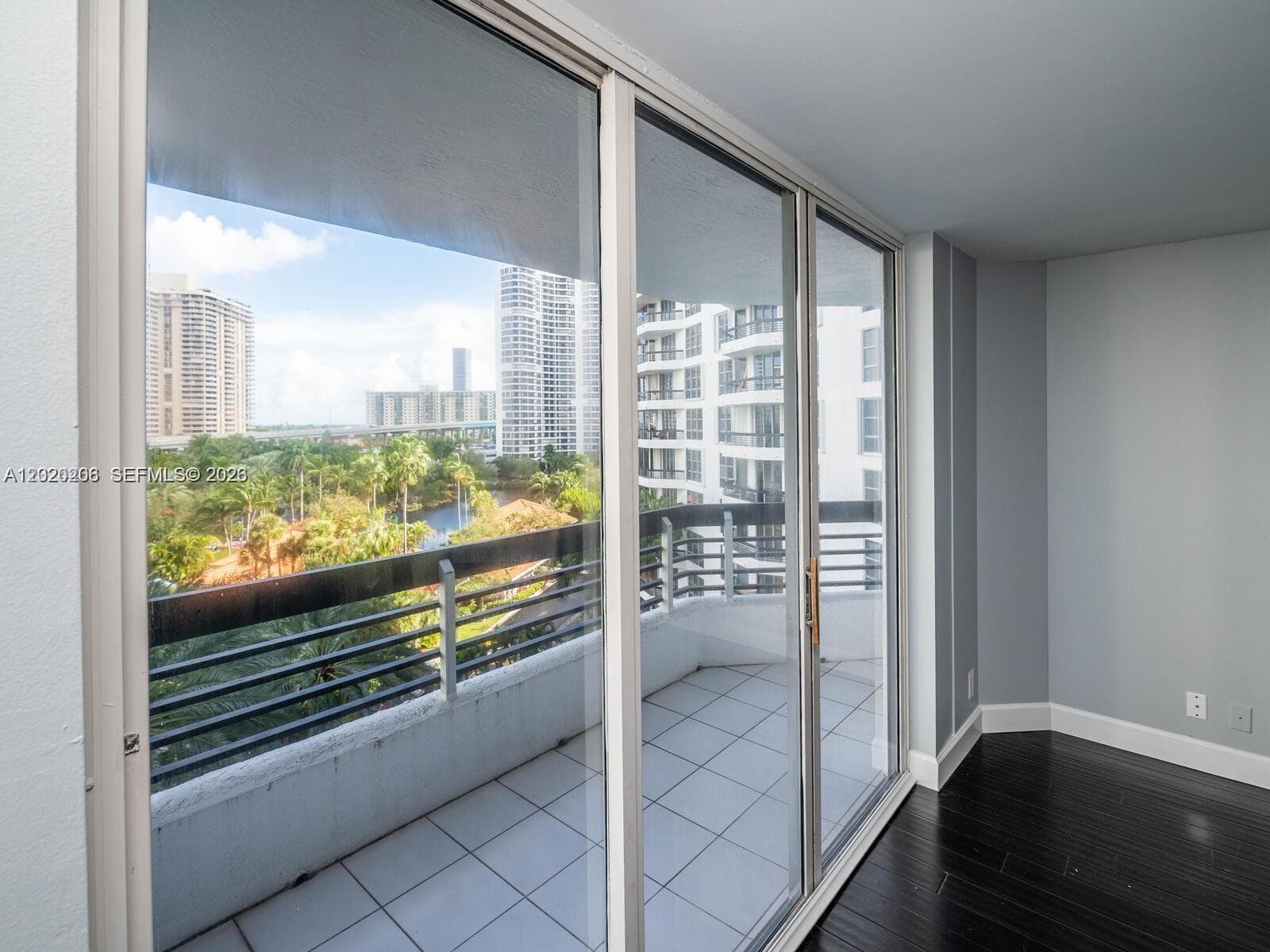 3600 Mystic Pointe Dr # 808, Aventura FL 33180 — 16