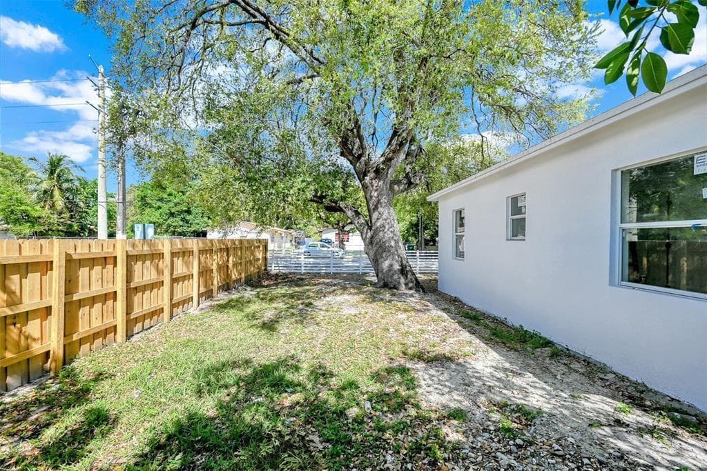 7990 NW 8th Avenue, Miami FL 33150 — 36
