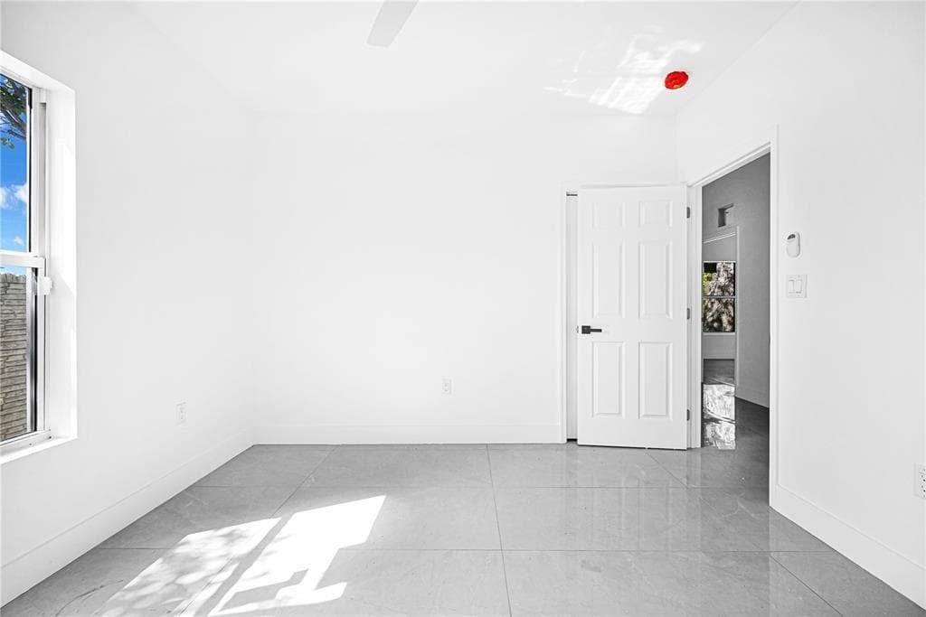 7990 NW 8th Avenue, Miami FL 33150 — 25