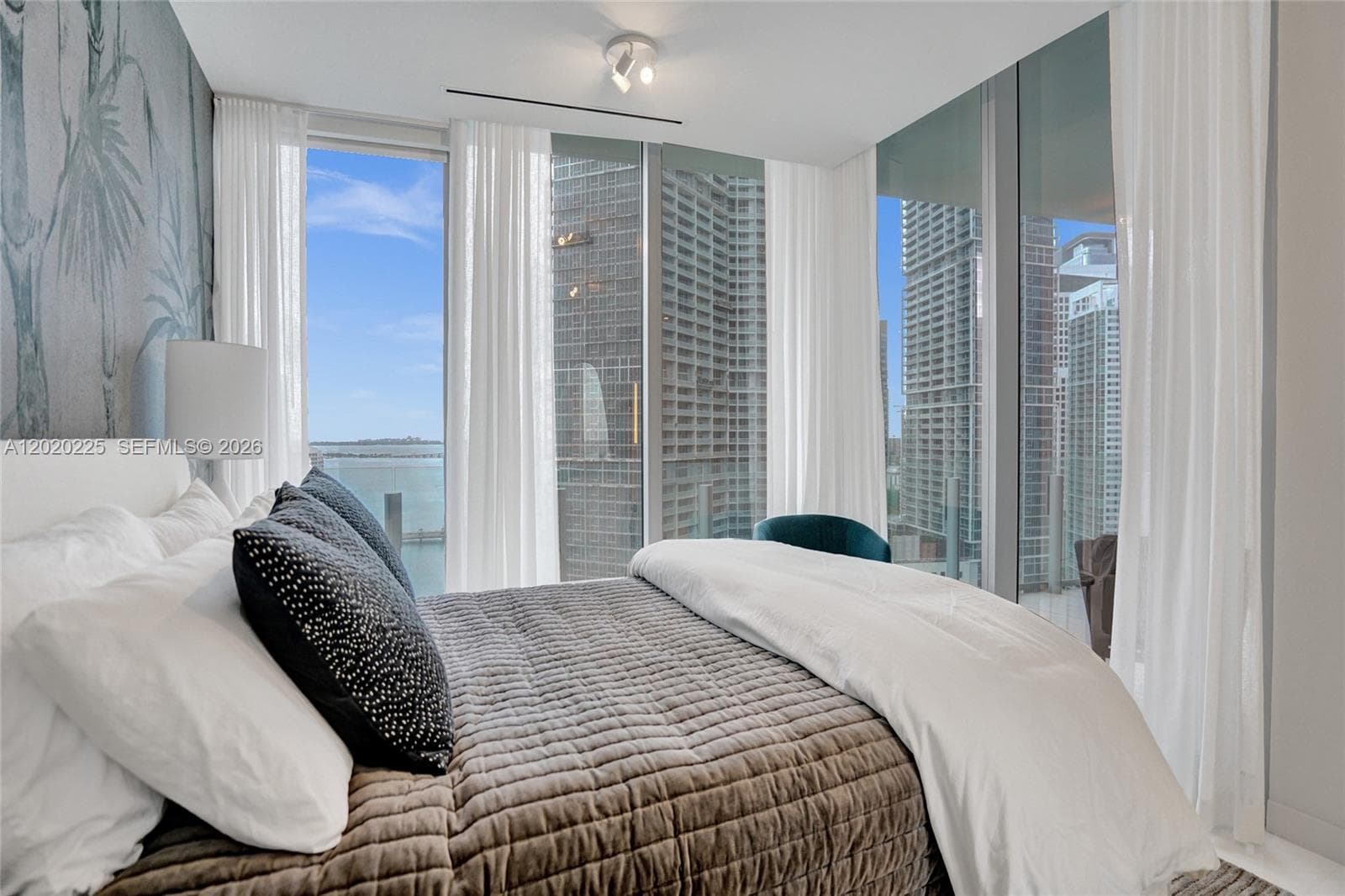 300 Biscayne Boulevard Way # 2305W, Miami FL 33131 — 49