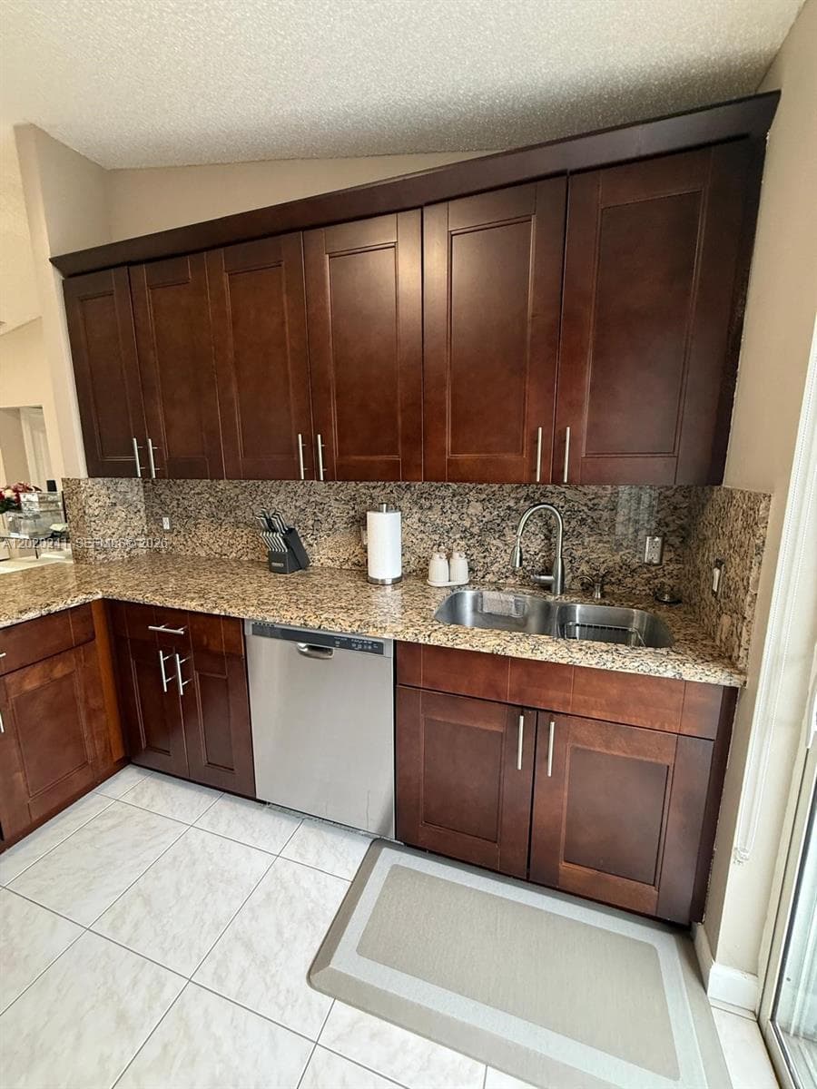 6950 NW 173rd Dr # 2202, Hialeah FL 33015 — 7