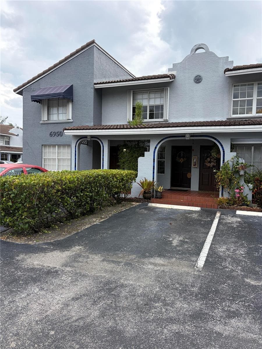 6950 NW 173rd Dr # 2202, Hialeah FL 33015 — 1