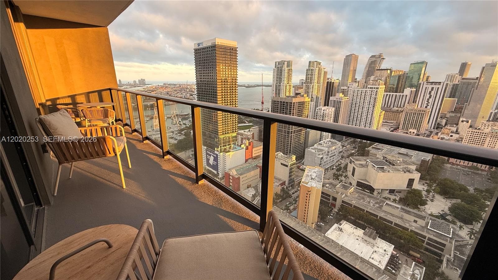 601 NE 1ST AVE # 3807, Miami FL 33132 — 5