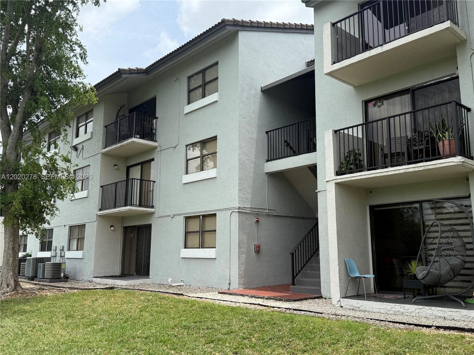 7195 NW 179th St, Hialeah FL 33015 — 1