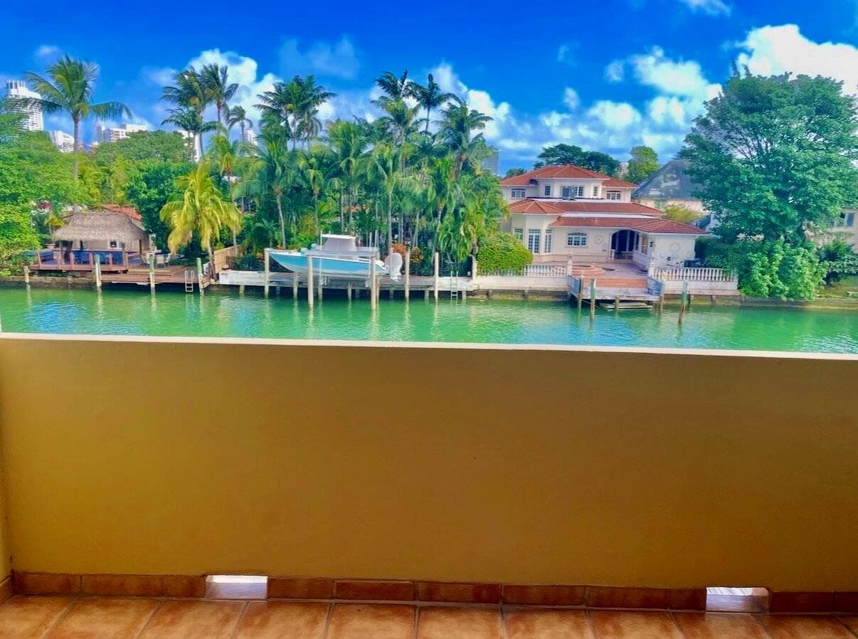 4011 N Meridian Avenue # 32, Miami Beach FL 33140 — 22
