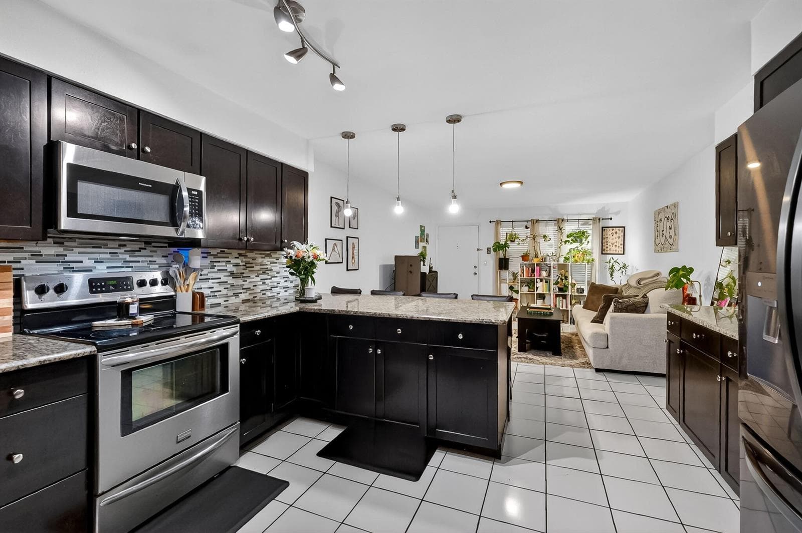 4011 N Meridian Avenue # 32, Miami Beach FL 33140 — 14