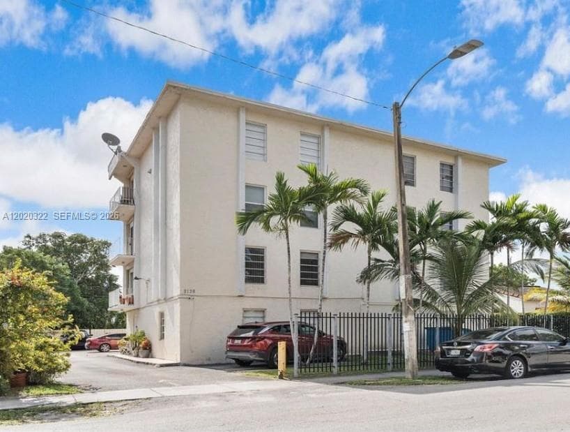 2138 SW 6th St # 101, Miami FL 33135 — 1