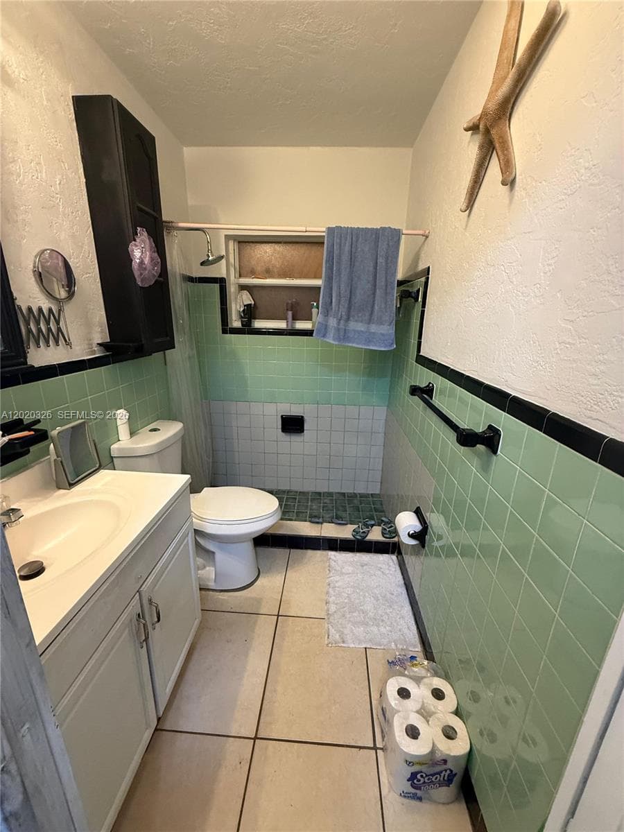 3101 NW 99th St, Miami FL 33147 — 4