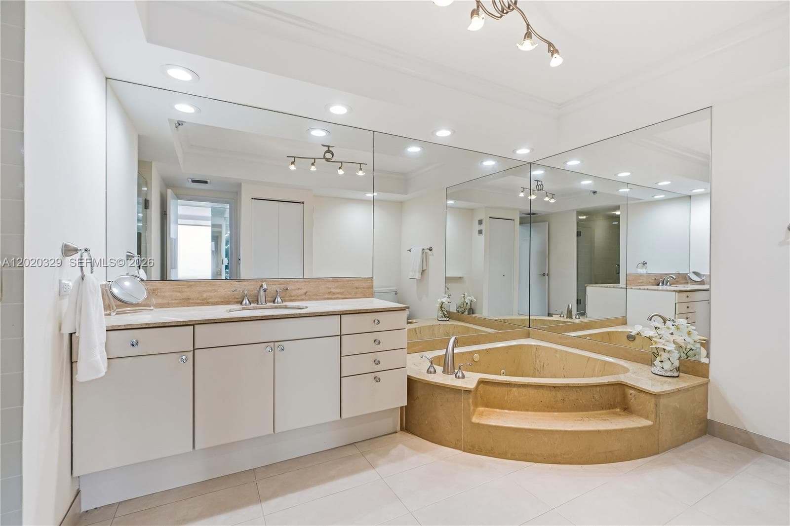 20281 E Country Club Dr # 2101, Aventura FL 33180 — 37