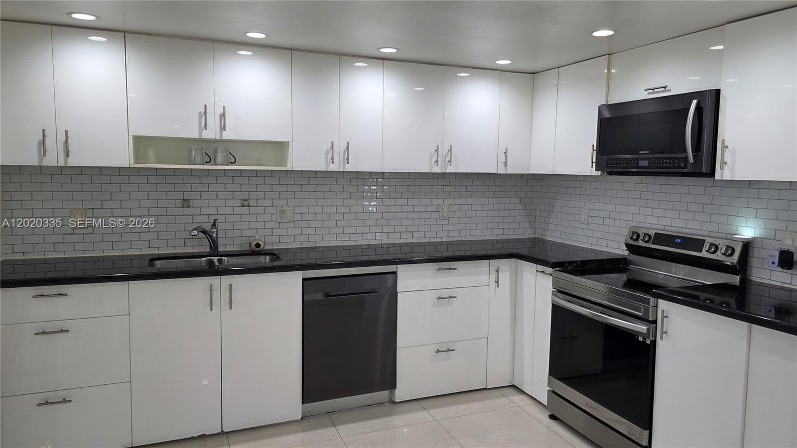 1351 NE Miami Gardens Dr # 511E, Miami FL 33179 — 1