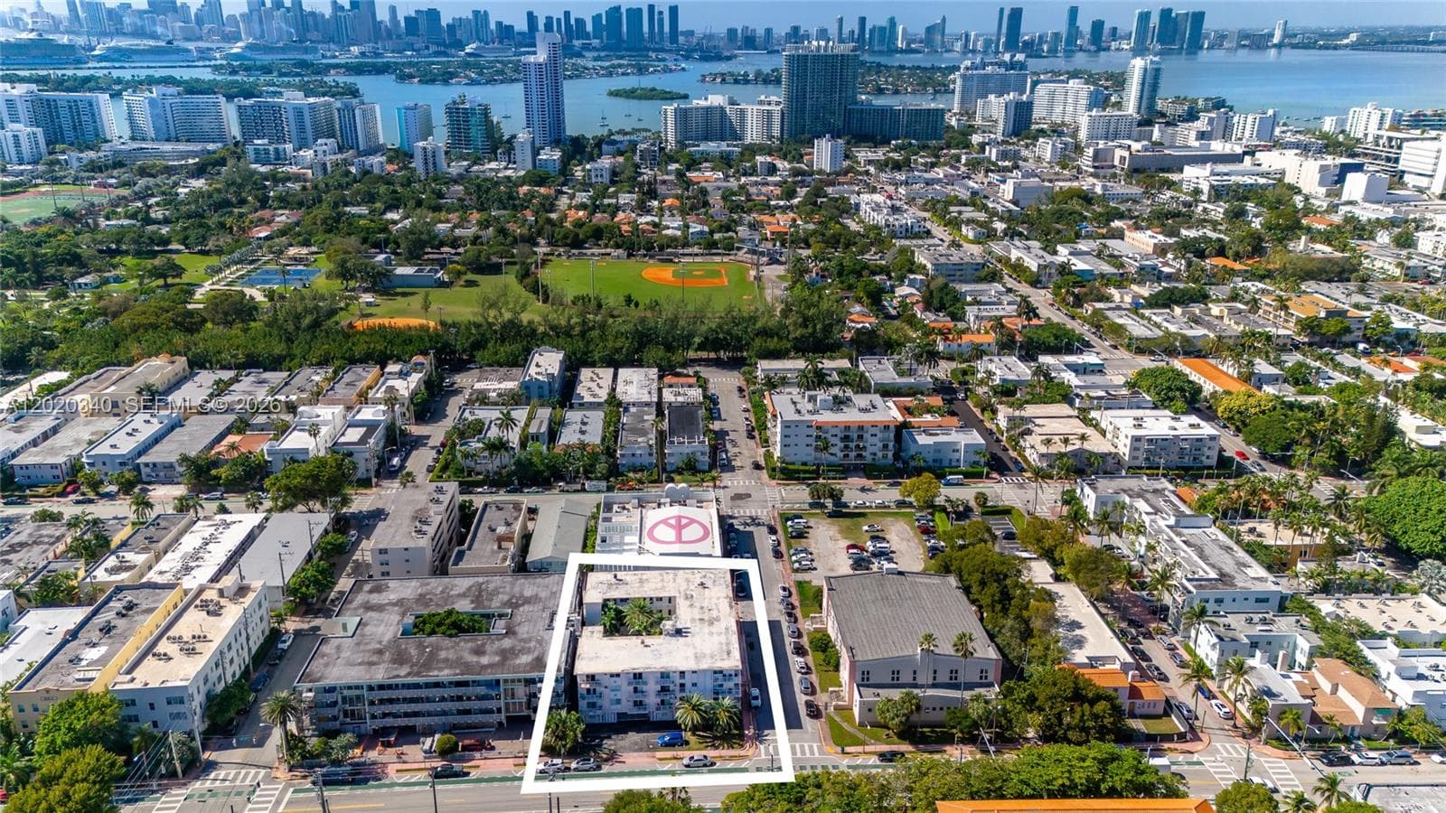 1420 Pennsylvania Ave # 201, Miami Beach FL 33139 — 36