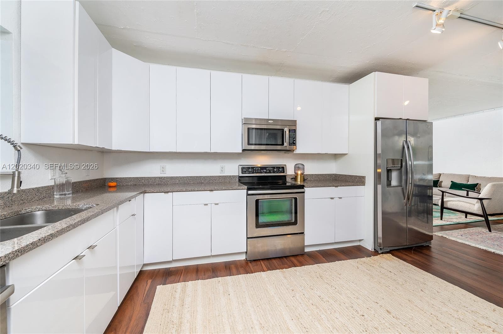 1420 Pennsylvania Ave # 201, Miami Beach FL 33139 — 19
