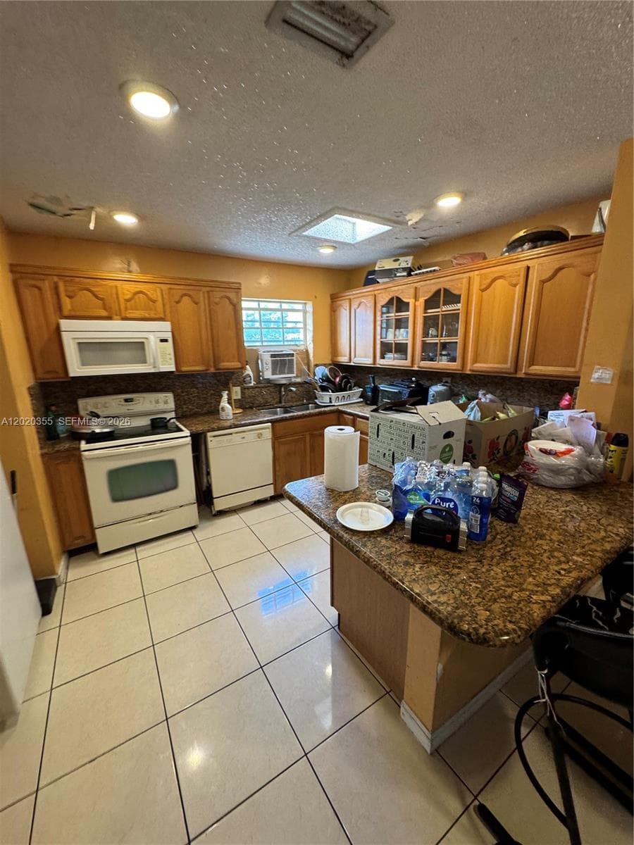 1251 NW 190th St, Miami Gardens FL 33169 — 13