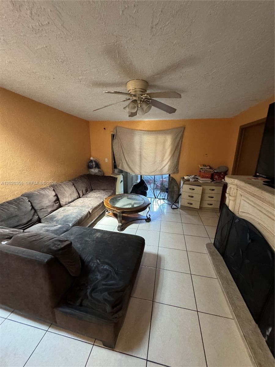 1251 NW 190th St, Miami Gardens FL 33169 — 16