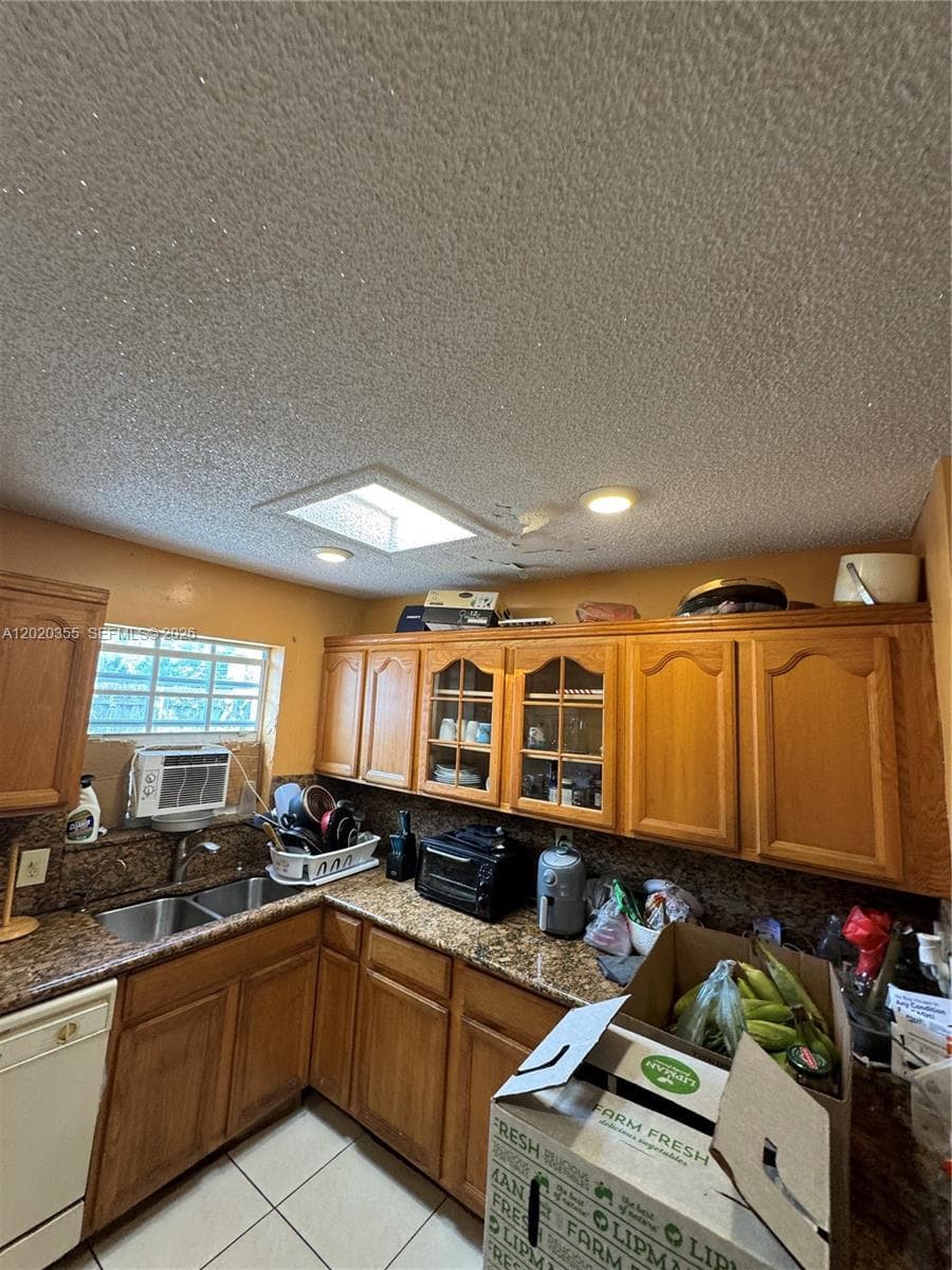1251 NW 190th St, Miami Gardens FL 33169 — 7