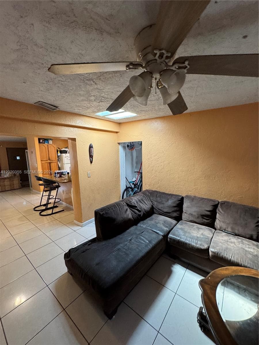 1251 NW 190th St, Miami Gardens FL 33169 — 20