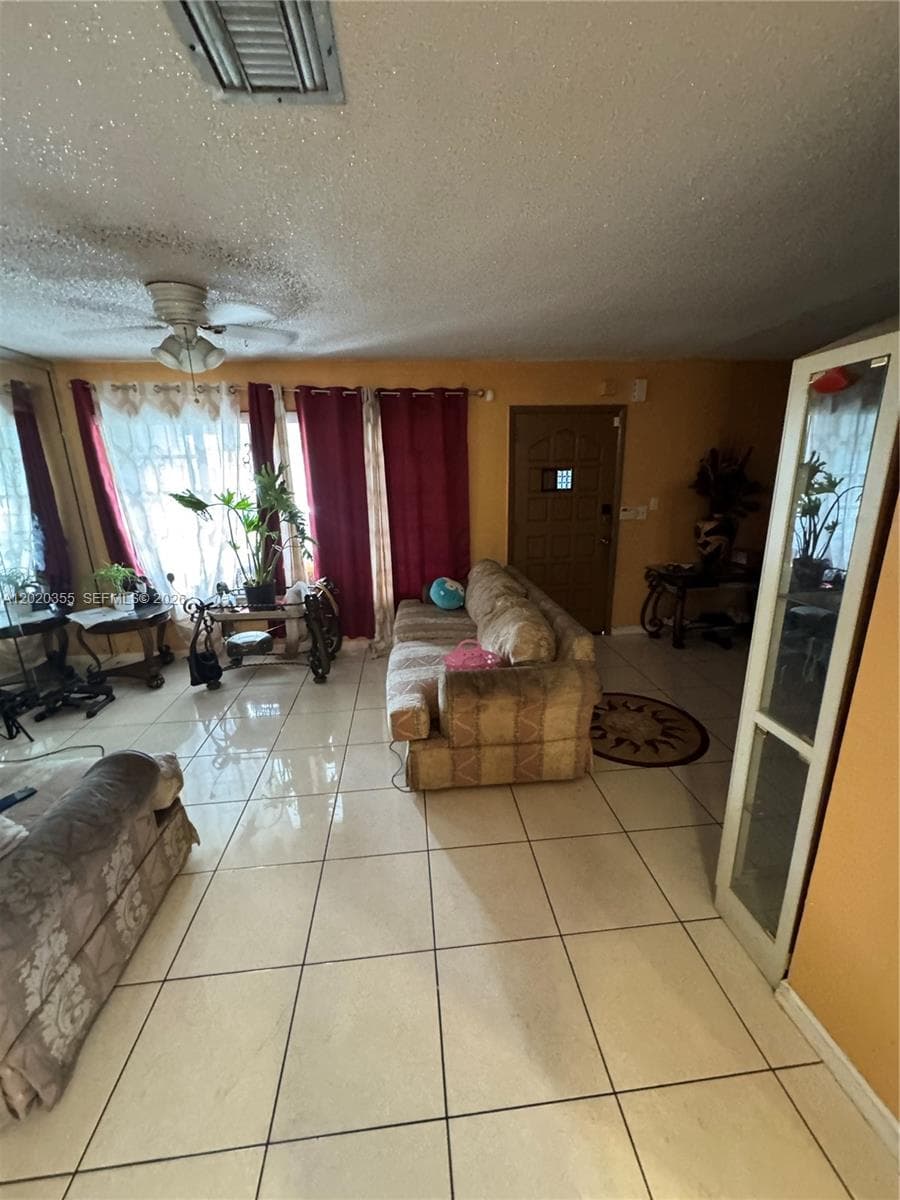 1251 NW 190th St, Miami Gardens FL 33169 — 14